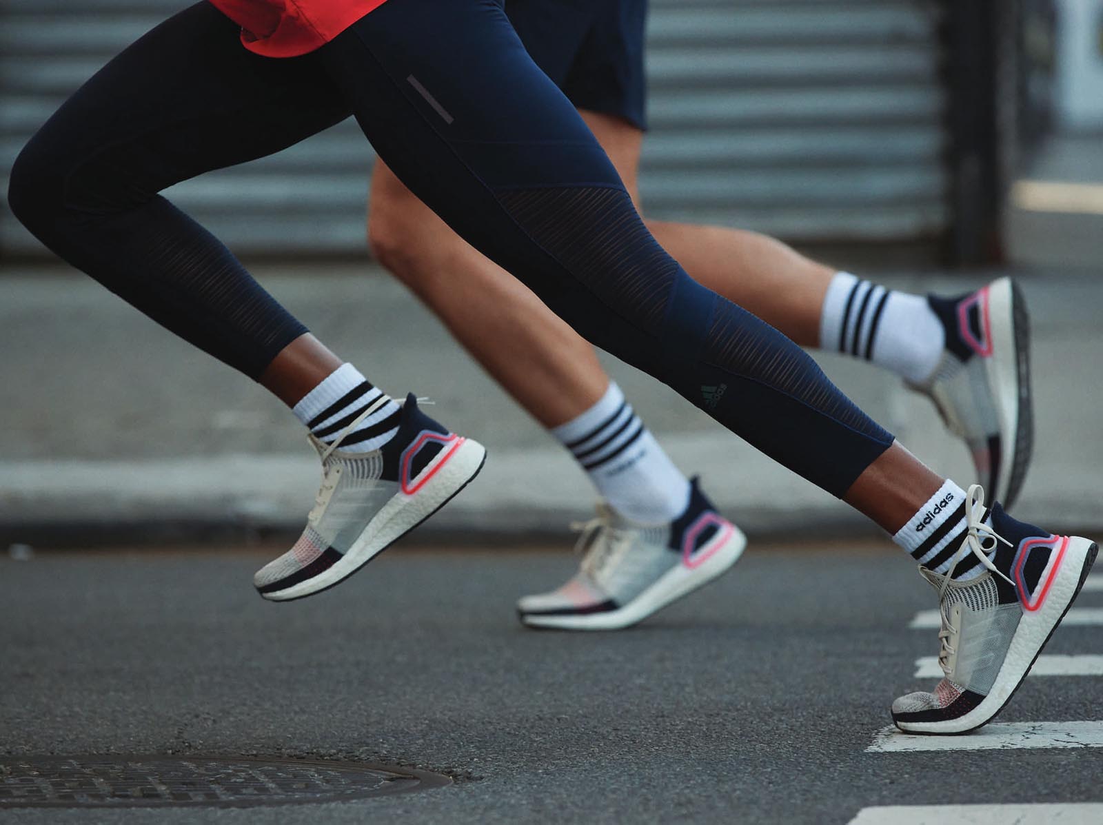 Tenisky_Adidas_Ultraboost 19_Beh