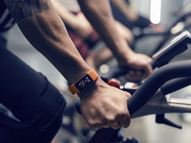 Motivujte sa k pohybu vďaka fitness náramku!