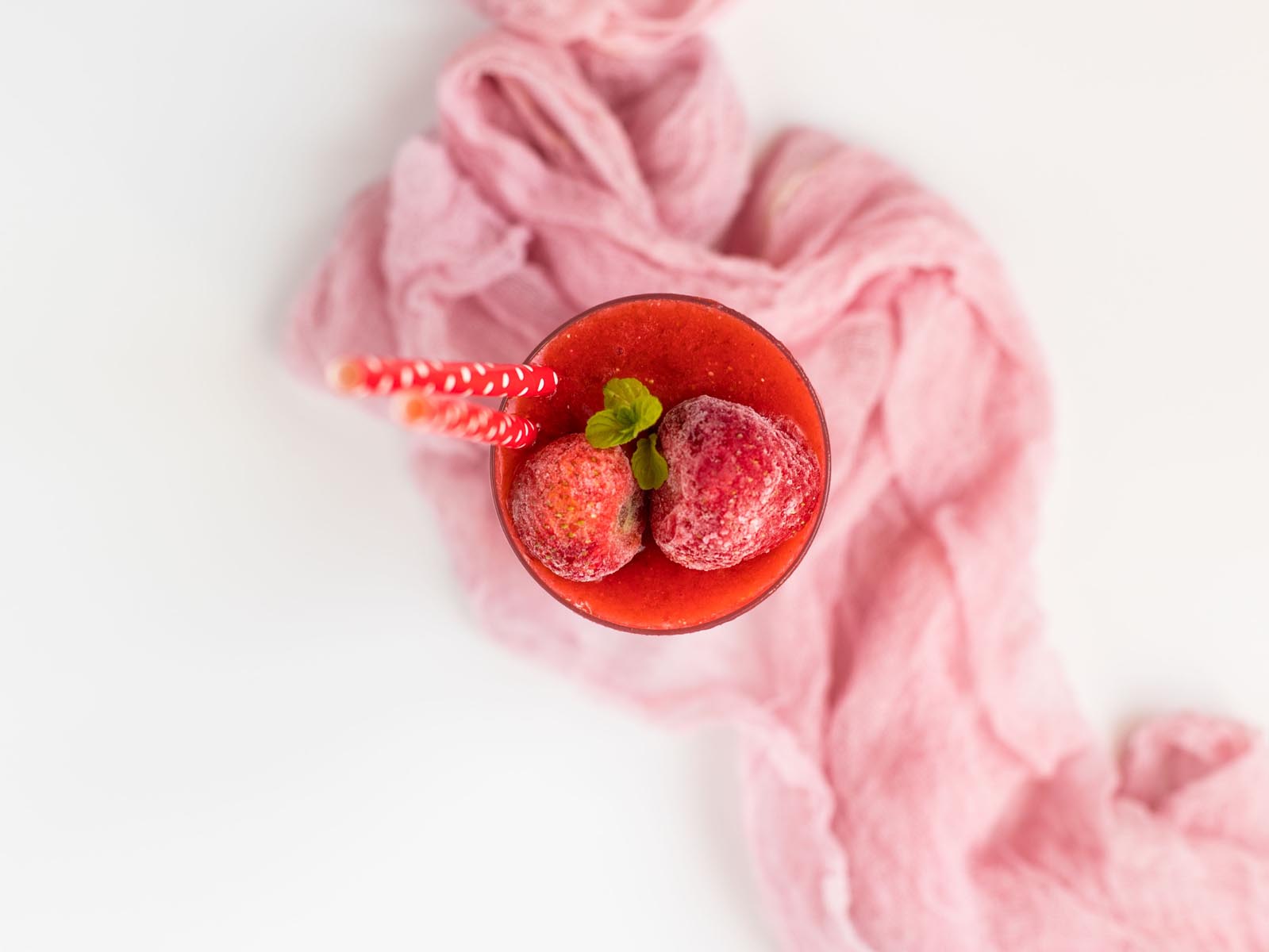 Predtréningové jahodové smoothie
