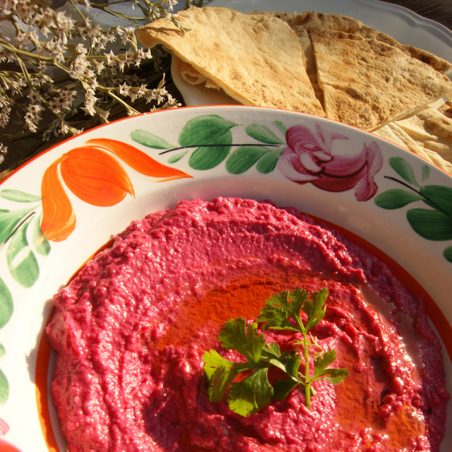 Trochu libanonskej kuchyne…cviklový hummus