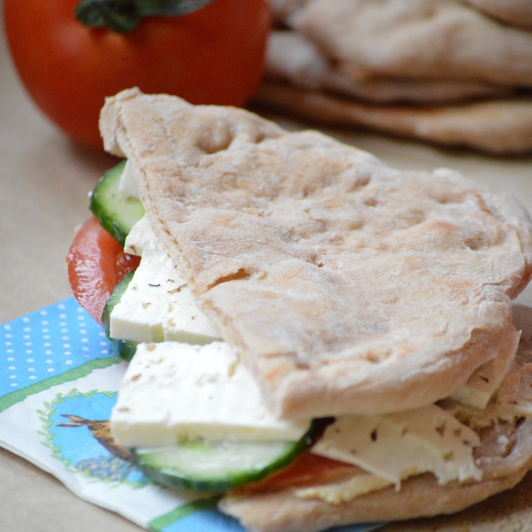 Homemade celozrnn pita chlieb
