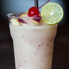 Ovocno-mliečny smoothie: Čučoriedky/jahody/chia semienka