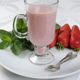 Ovocno-mliečny smoothie: banán/jablko/lesné plody