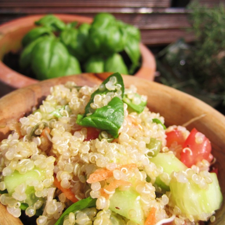 Svieži quinoa šalát