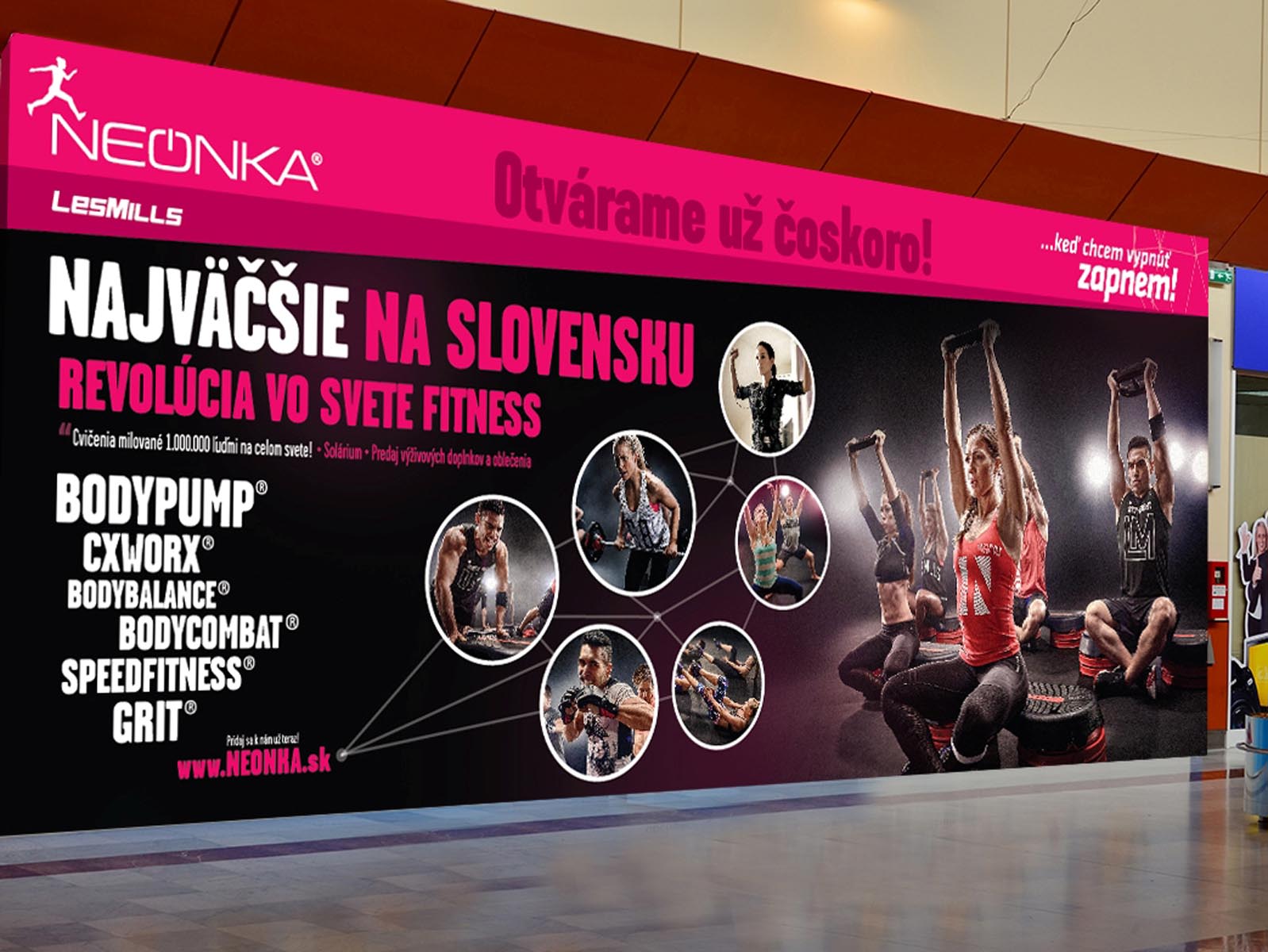 Cvičte v skupine, cvičte moderne, cvičte v Neónke