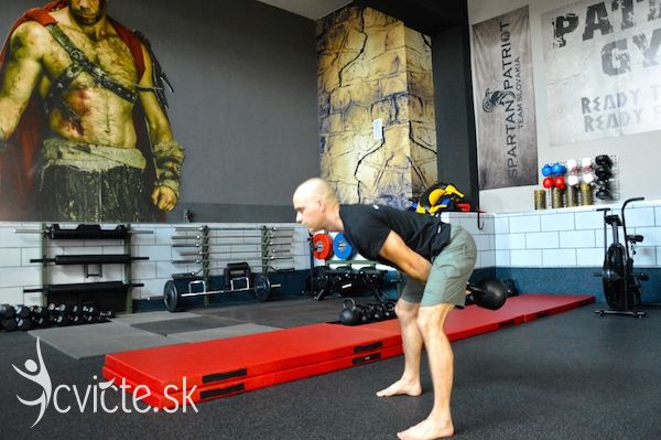kettlebell swing
