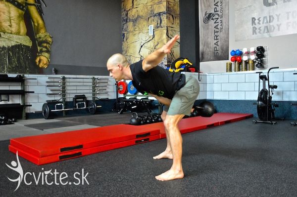 kettlebell swing