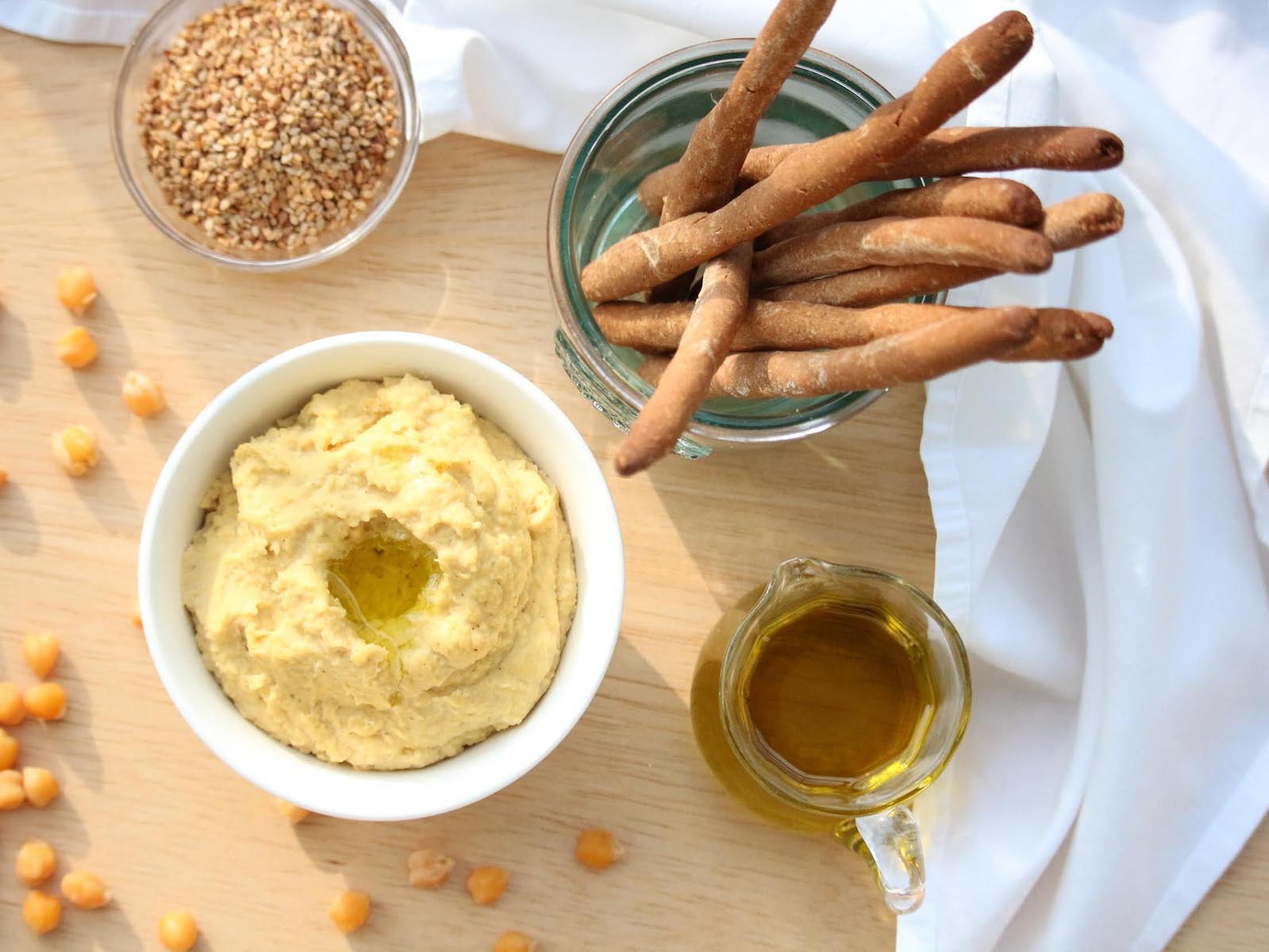 Hummus s gatanovmi tyinkami