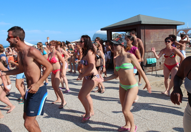 zumba vonku