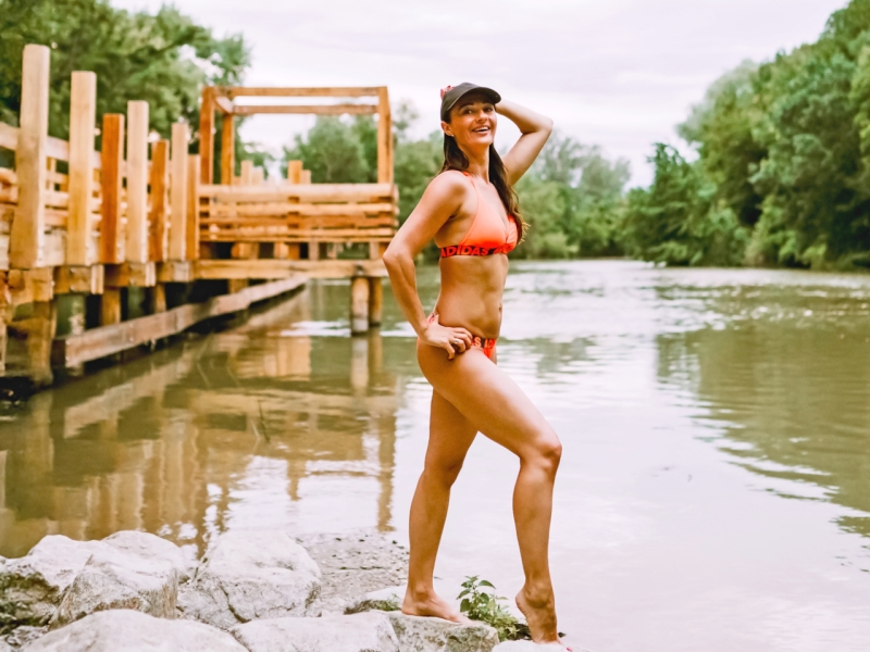 Janka Simkovic_Plavky_4-3